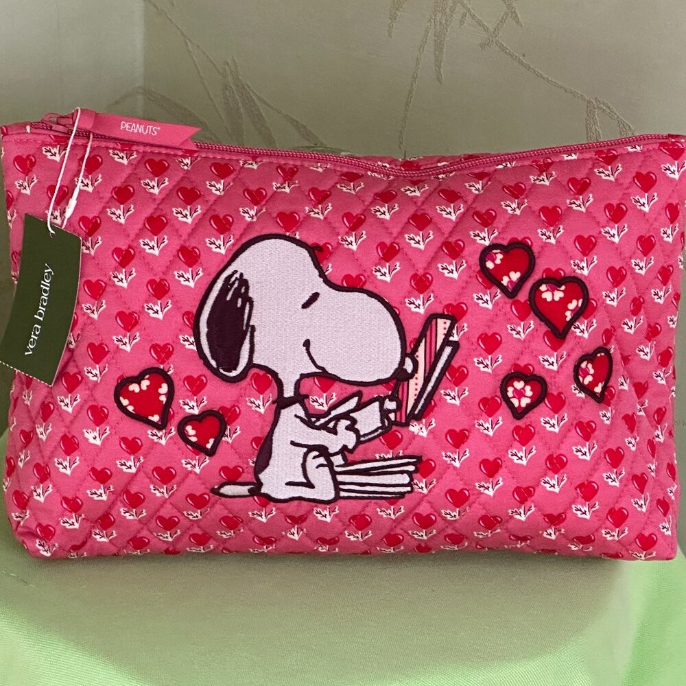 VERA BRADLEY PEANUTS SNOOPY POUCH BAG:NWT LOVE IS IN THE AIR